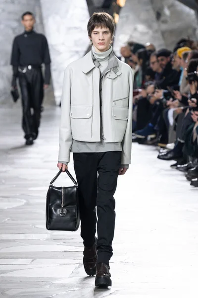 Look 2